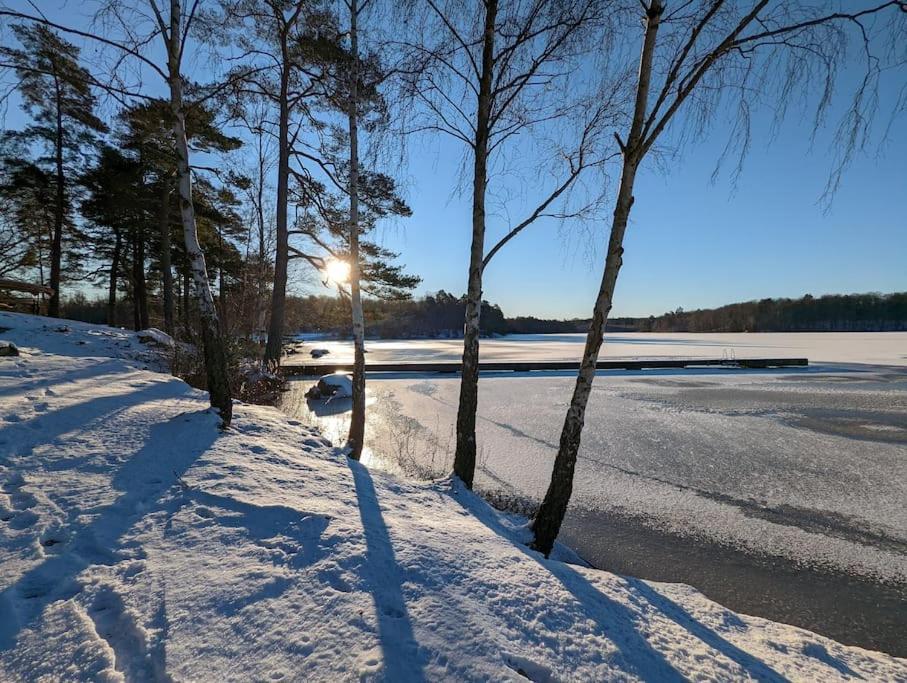 Beautiful And Cosy House Near The Lake Olofstrom Экстерьер фото