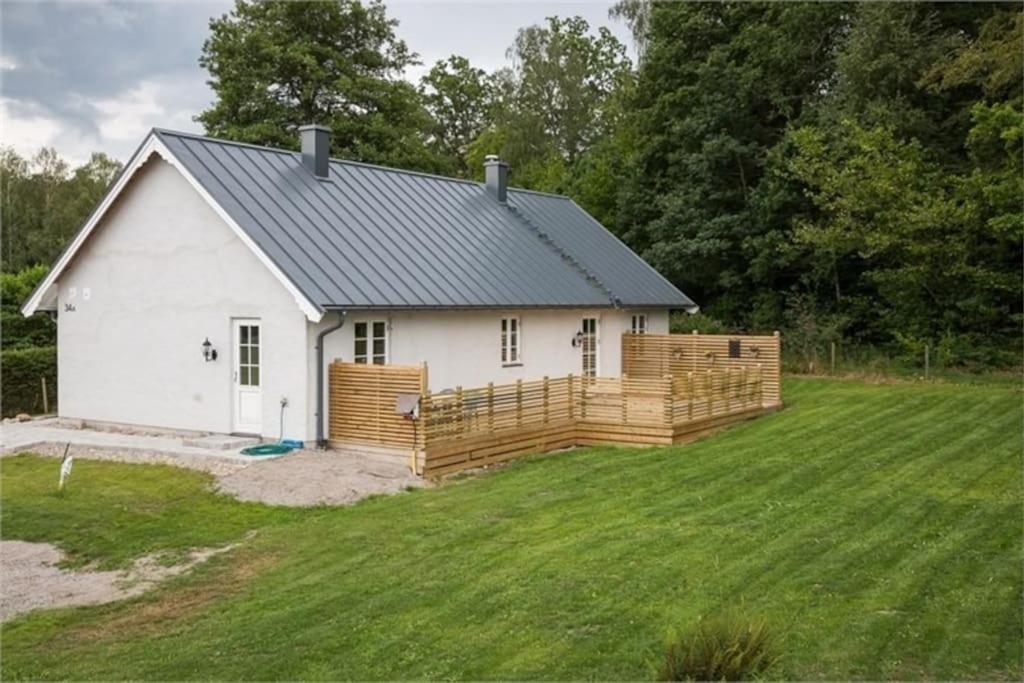 Beautiful And Cosy House Near The Lake Olofstrom Экстерьер фото